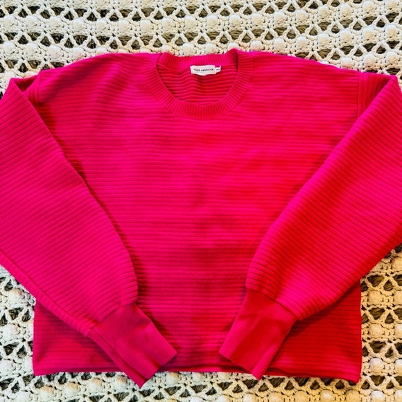 Good American Fuschia Ribbed Crewneck Oversize Sweater - Picture 5 of 9